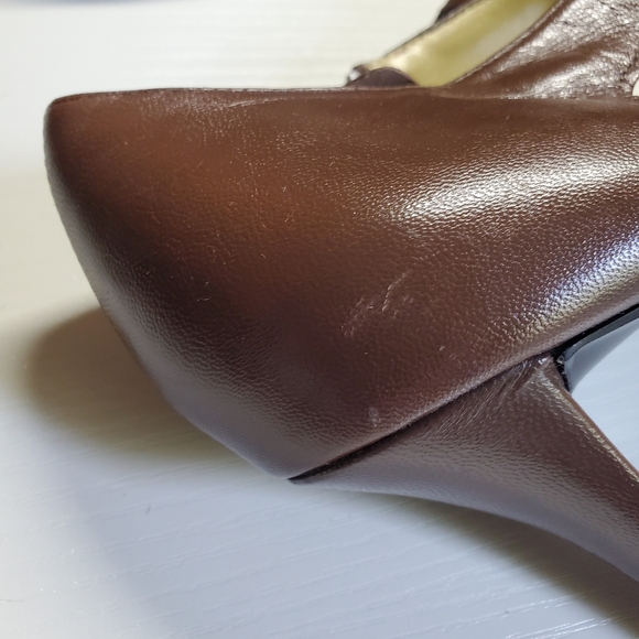 Bellini Brown Leather Cutout Pumps - Picture 10 of 10